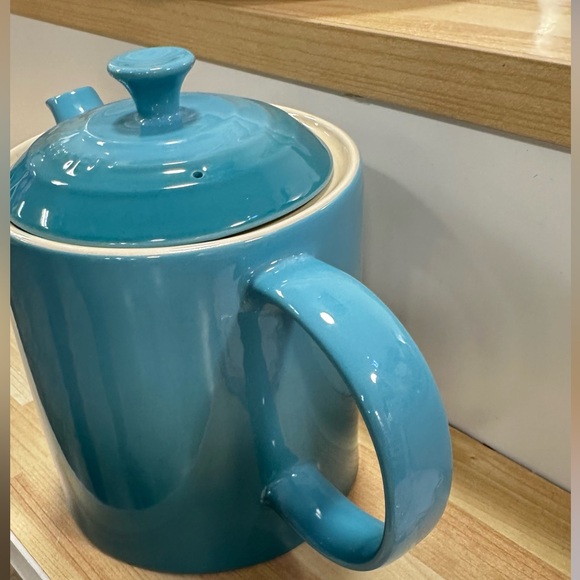 Le Creuset grand Caribbean Blue Ceramic Teapot 1.3qt new - Picture 3 of 7